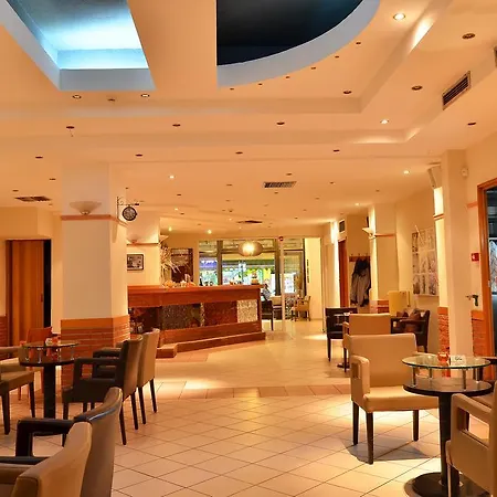 阿可顿酒店 2*